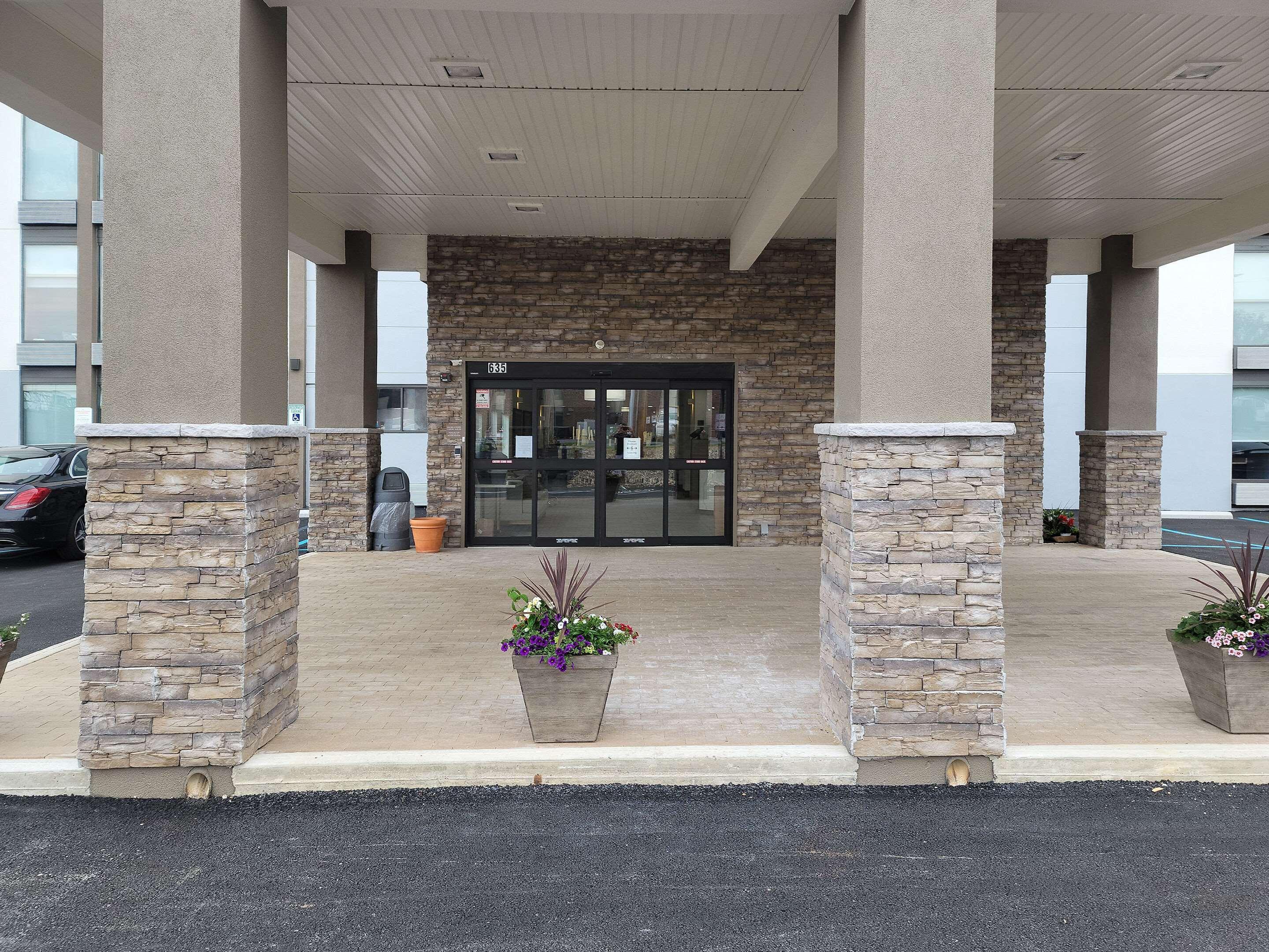 Comfort Inn & Suites Wyomissing-Reading Экстерьер фото